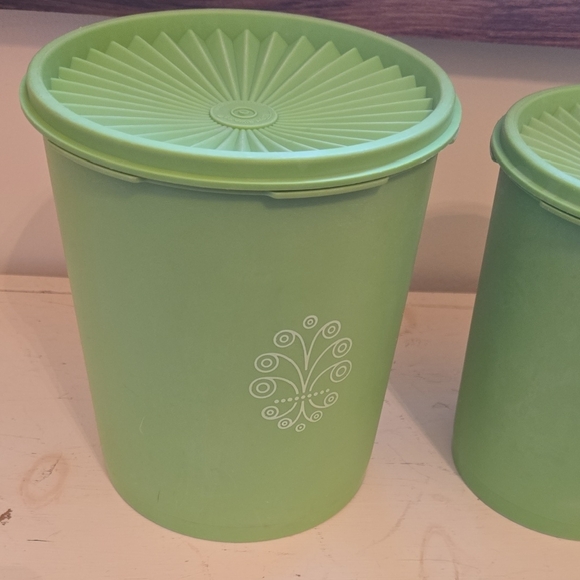 Tupperware Green Food Storage Containers Set - Picture 2 of 13